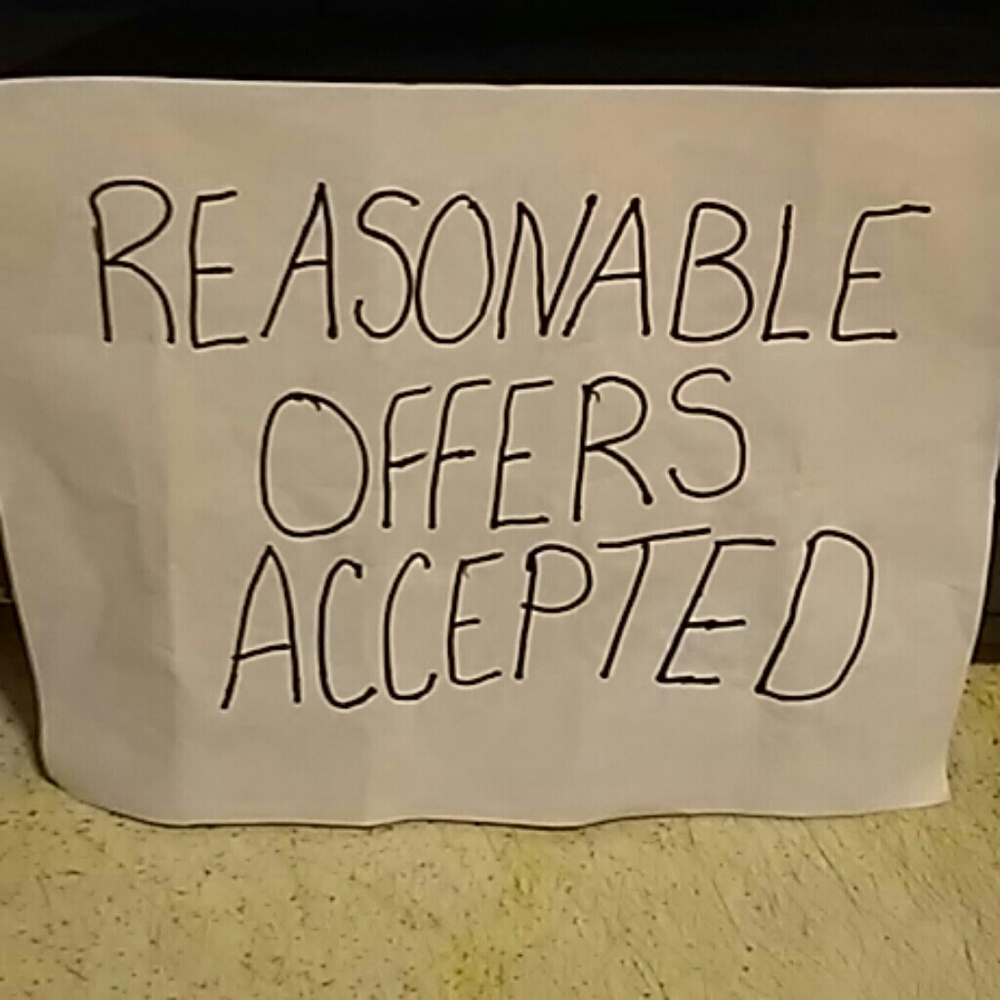 (MAKE A REASONABLE OFFER). 😀😁😂